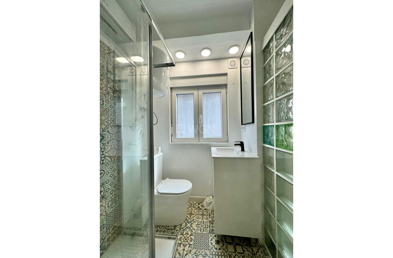 Odsprzedaż - Mieszkanie w bloku - Orihuela - Orihuela Ciudad