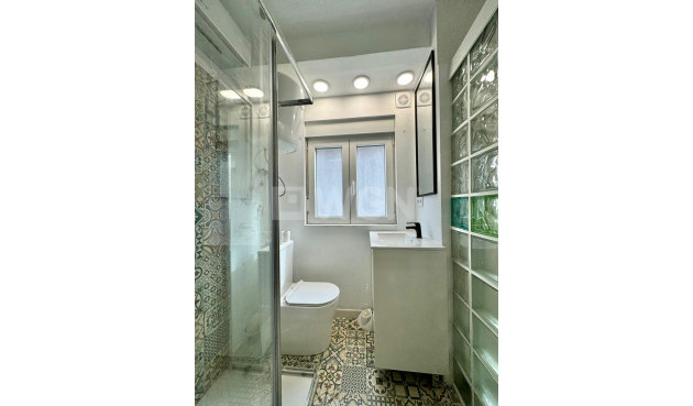 Odsprzedaż - Mieszkanie w bloku - Orihuela - Orihuela Ciudad