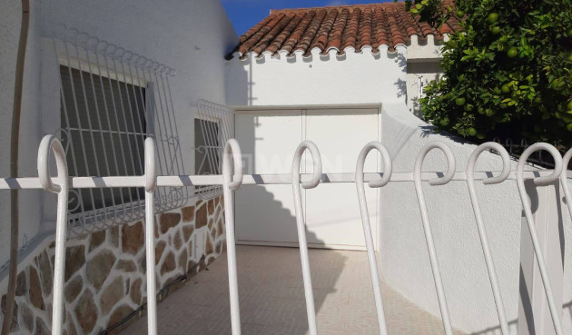 Odsprzedaż - Kamienica - Santiago de la ribera - Centro