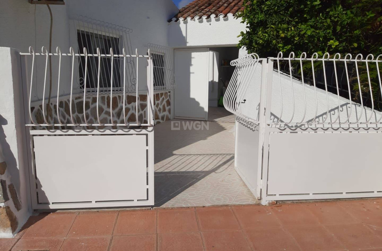 Odsprzedaż - Kamienica - Santiago de la ribera - Centro