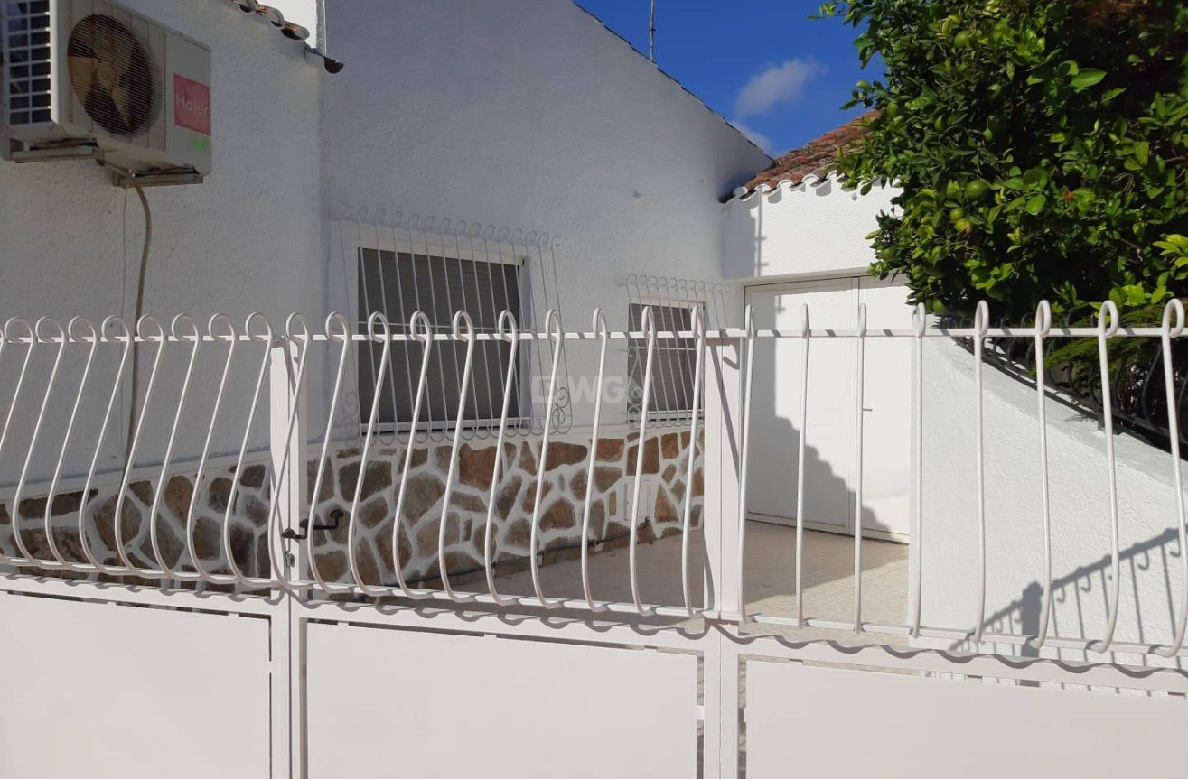 Odsprzedaż - Kamienica - Santiago de la ribera - Centro