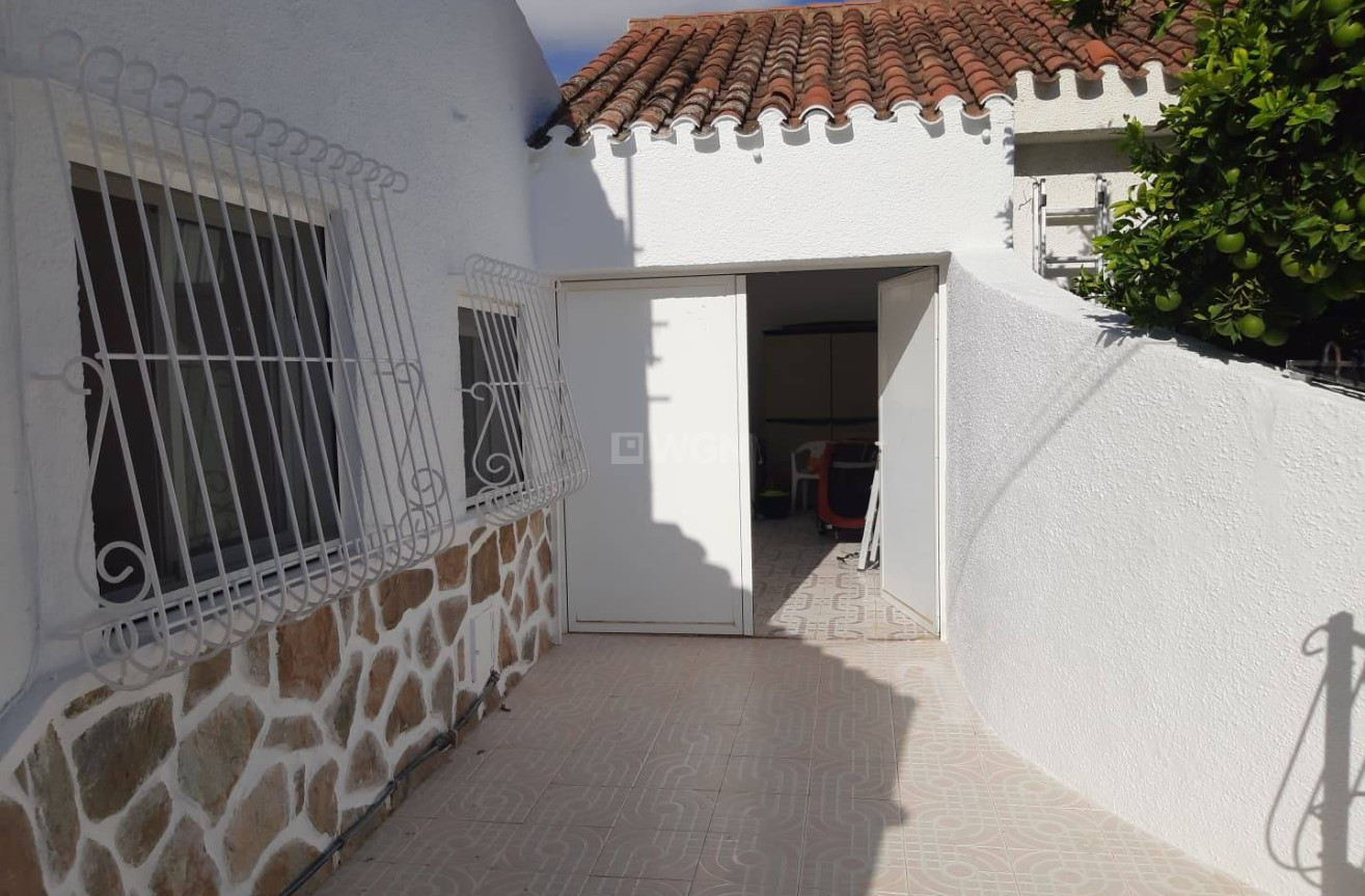 Odsprzedaż - Kamienica - Santiago de la ribera - Centro