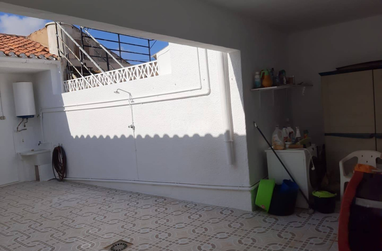 Odsprzedaż - Kamienica - Santiago de la ribera - Centro