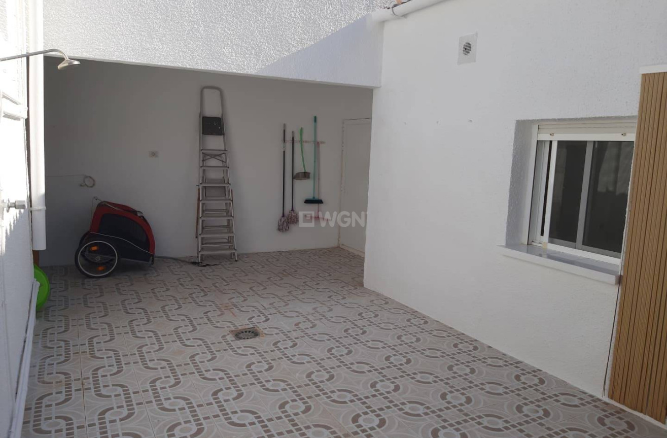 Odsprzedaż - Kamienica - Santiago de la ribera - Centro