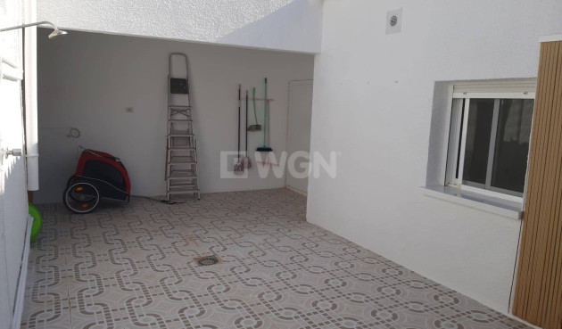 Odsprzedaż - Kamienica - Santiago de la ribera - Centro