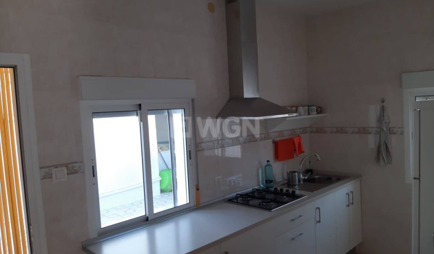 Odsprzedaż - Kamienica - Santiago de la ribera - Centro