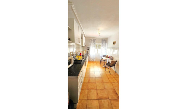 Odsprzedaż - Mieszkanie w bloku - Bigastro - Comunidad Valenciana