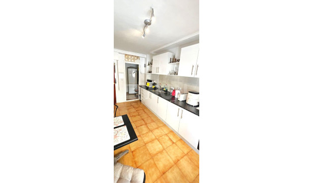 Odsprzedaż - Mieszkanie w bloku - Bigastro - Comunidad Valenciana