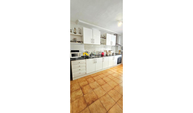 Odsprzedaż - Mieszkanie w bloku - Bigastro - Comunidad Valenciana