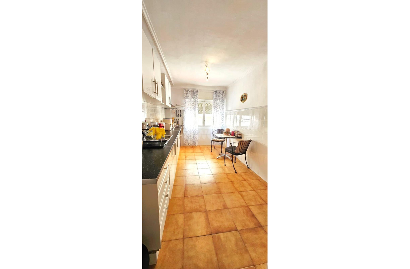 Odsprzedaż - Mieszkanie w bloku - Bigastro - Comunidad Valenciana