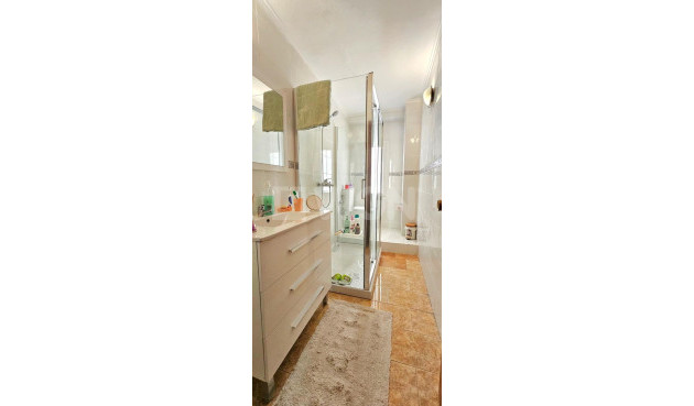 Odsprzedaż - Mieszkanie w bloku - Bigastro - Comunidad Valenciana