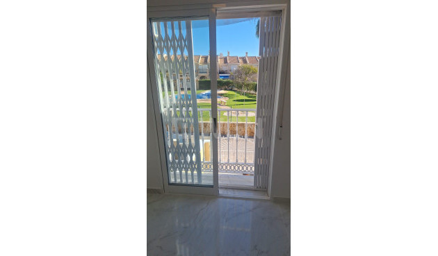 Odsprzedaż - Kamienica - Torrevieja - aguas nuevas