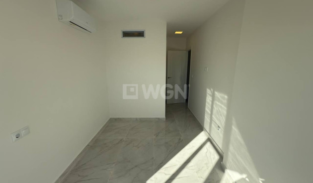 Odsprzedaż - Kamienica - Torrevieja - aguas nuevas