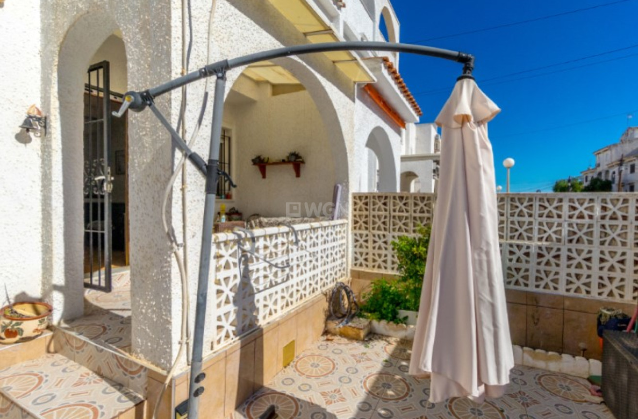 Odsprzedaż - Kamienica - Torrevieja - Costa Blanca