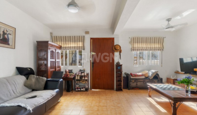 Odsprzedaż - Kamienica - Torrevieja - Costa Blanca