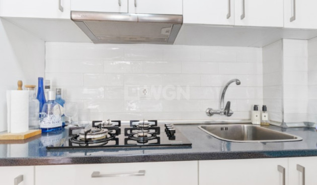 Odsprzedaż - Kamienica - Torrevieja - Costa Blanca