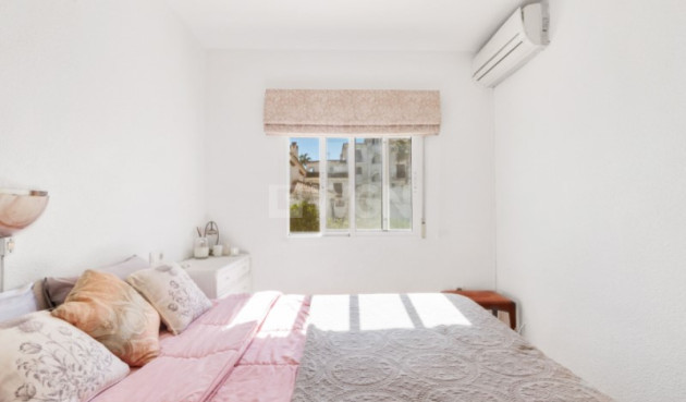 Odsprzedaż - Kamienica - Torrevieja - Costa Blanca