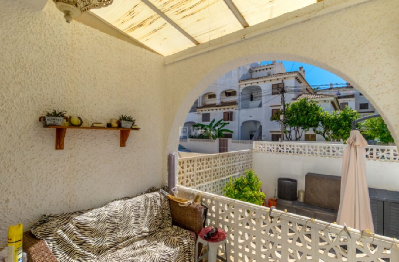 Odsprzedaż - Kamienica - Torrevieja - Costa Blanca