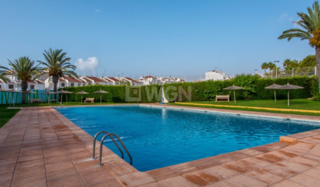 Odsprzedaż - Kamienica - Torrevieja - Costa Blanca