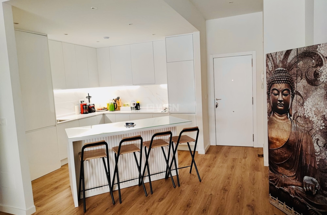 Odsprzedaż - Mieszkanie w bloku - Torrevieja - Costa Blanca