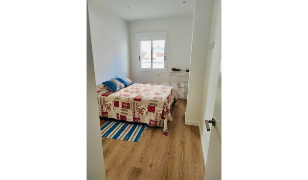 Odsprzedaż - Mieszkanie w bloku - Torrevieja - Costa Blanca