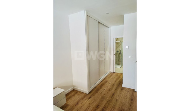 Odsprzedaż - Mieszkanie w bloku - Torrevieja - Costa Blanca