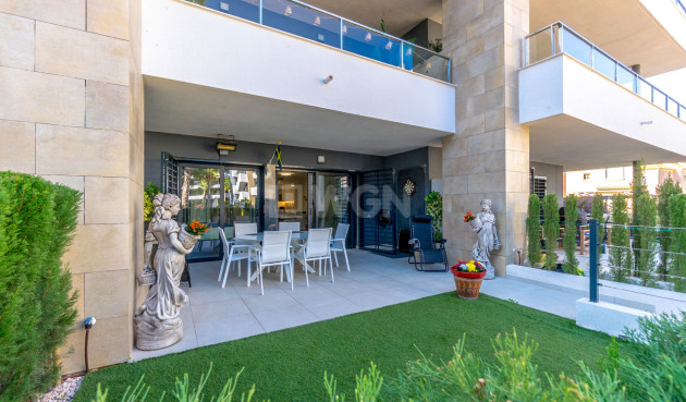 Odsprzedaż - Mieszkanie w bloku - Playa Flamenca - Flamenca Village