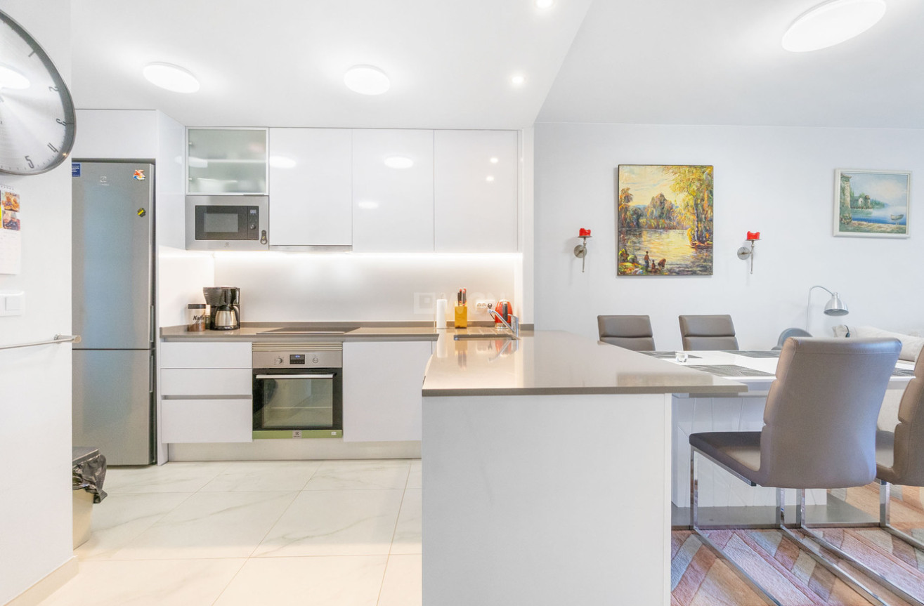 Odsprzedaż - Mieszkanie w bloku - Playa Flamenca - Flamenca Village