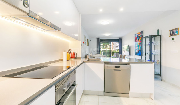 Odsprzedaż - Mieszkanie w bloku - Playa Flamenca - Flamenca Village