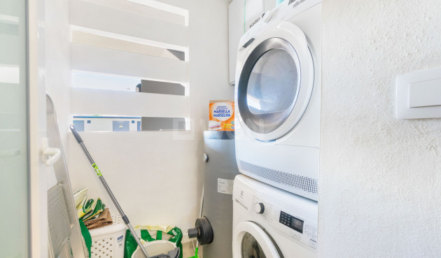 Odsprzedaż - Mieszkanie w bloku - Playa Flamenca - Flamenca Village