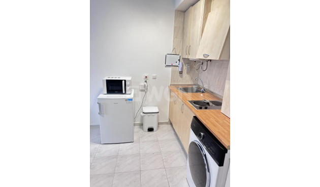 Odsprzedaż - Mieszkanie w bloku - Torrevieja - Centro