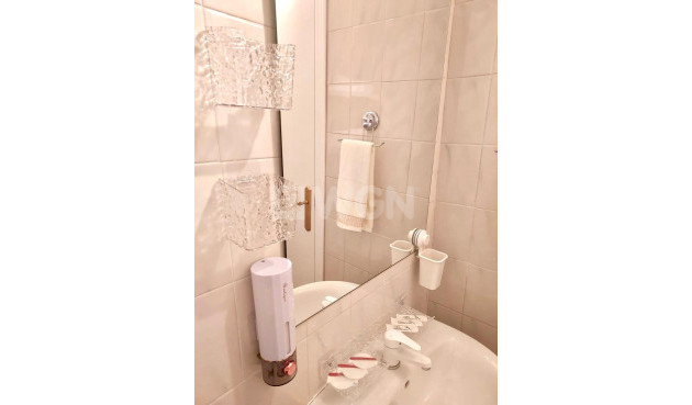 Odsprzedaż - Mieszkanie w bloku - Torrevieja - Centro