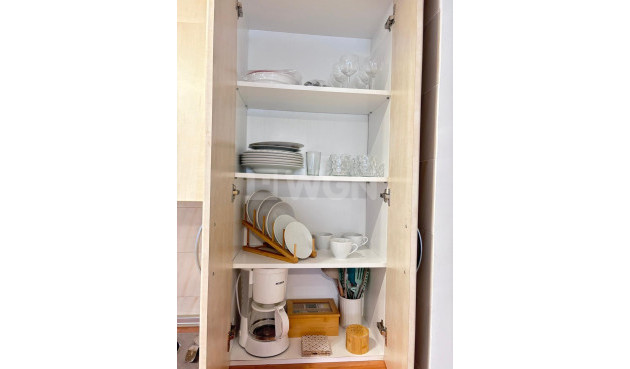 Odsprzedaż - Mieszkanie w bloku - Torrevieja - Centro