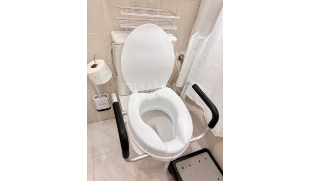 Odsprzedaż - Mieszkanie w bloku - Torrevieja - Centro