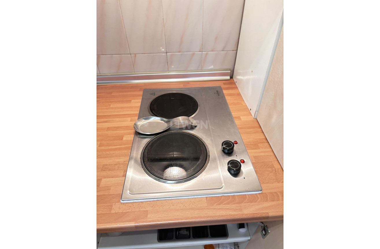 Odsprzedaż - Mieszkanie w bloku - Torrevieja - Centro