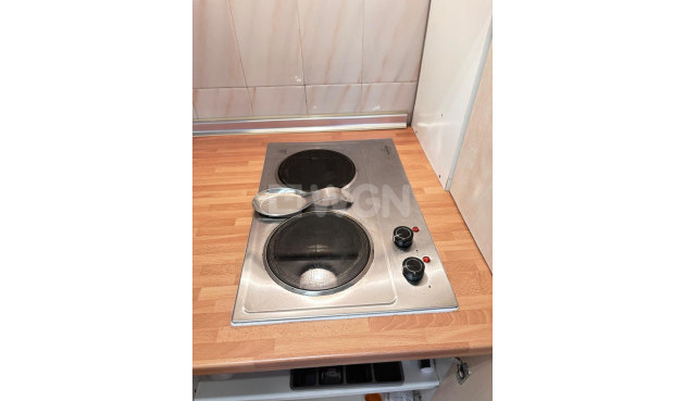 Odsprzedaż - Mieszkanie w bloku - Torrevieja - Centro