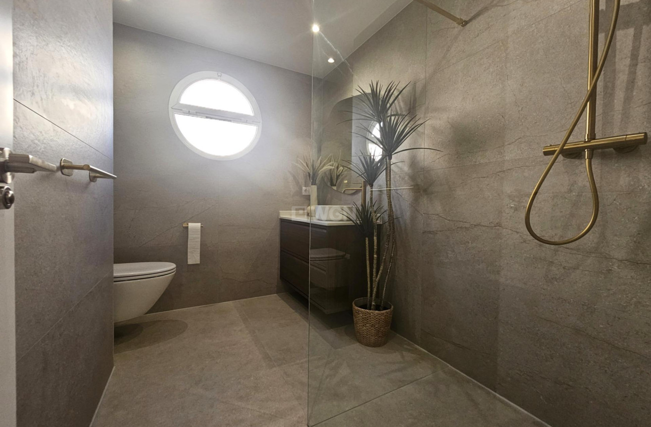 Odsprzedaż - Mieszkanie w bloku - Orihuela Costa - Lomas de Cabo Roig