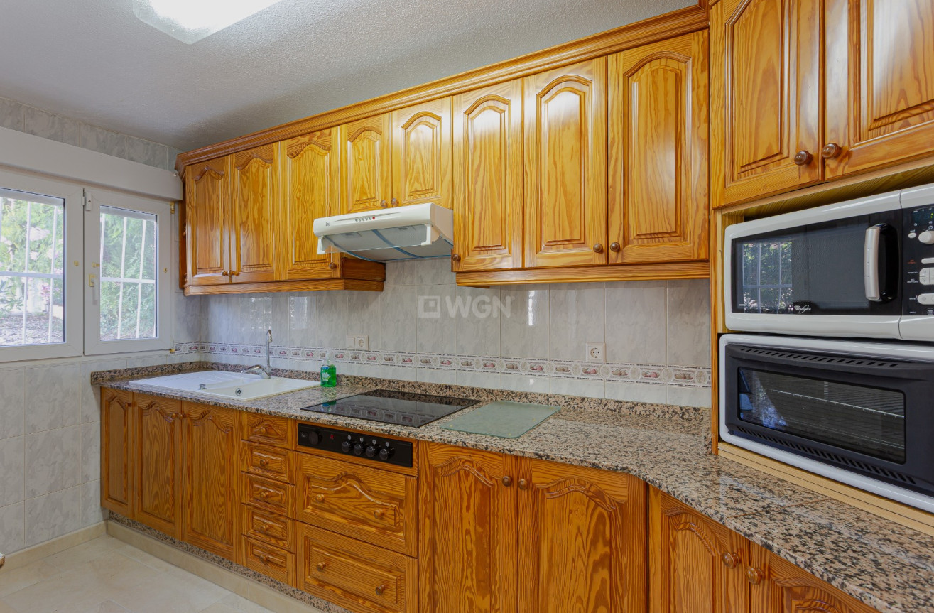 Odsprzedaż - Villa - Torrevieja - Costa Blanca