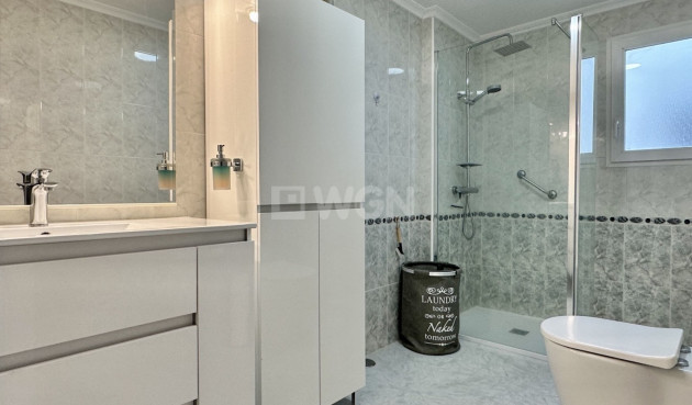 Odsprzedaż - Mieszkanie w bloku - Orihuela Costa - Costa Blanca