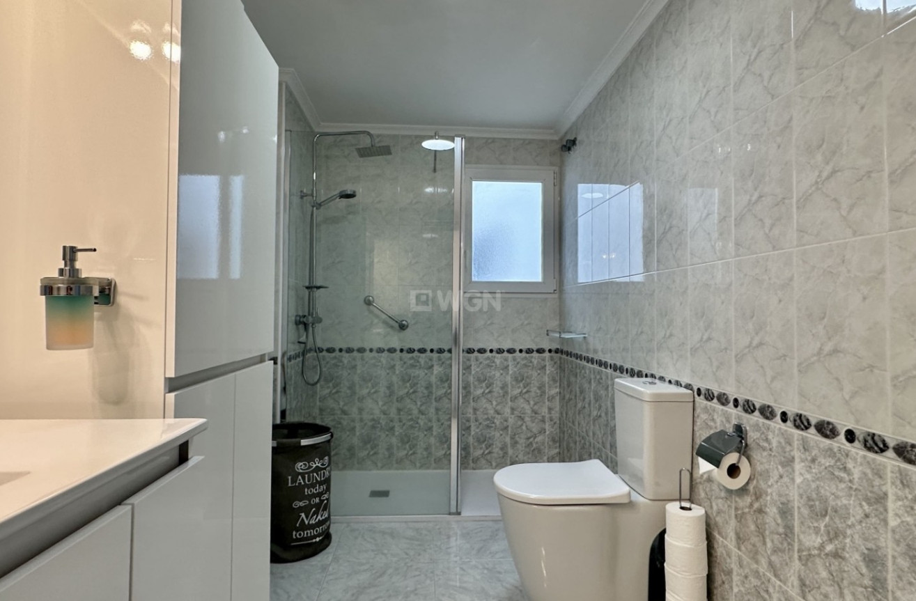 Odsprzedaż - Mieszkanie w bloku - Orihuela Costa - Costa Blanca