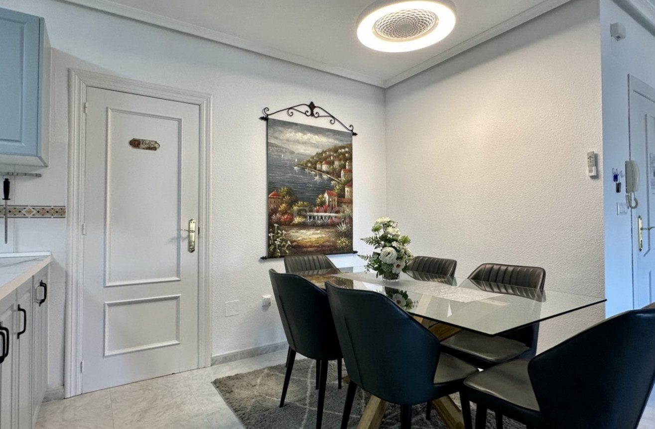 Odsprzedaż - Mieszkanie w bloku - Orihuela Costa - Costa Blanca