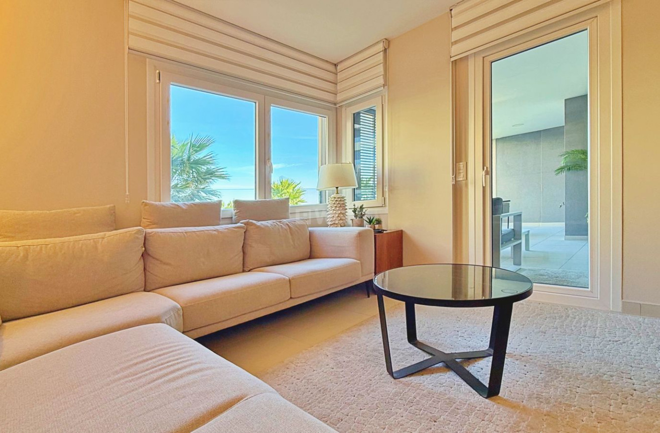 Odsprzedaż - Mieszkanie w bloku - Torrevieja - Costa Blanca