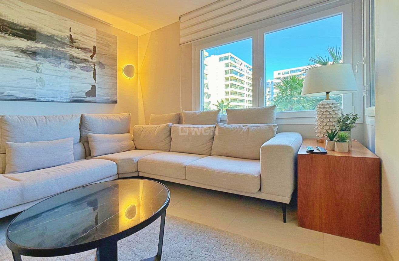 Odsprzedaż - Mieszkanie w bloku - Torrevieja - Costa Blanca