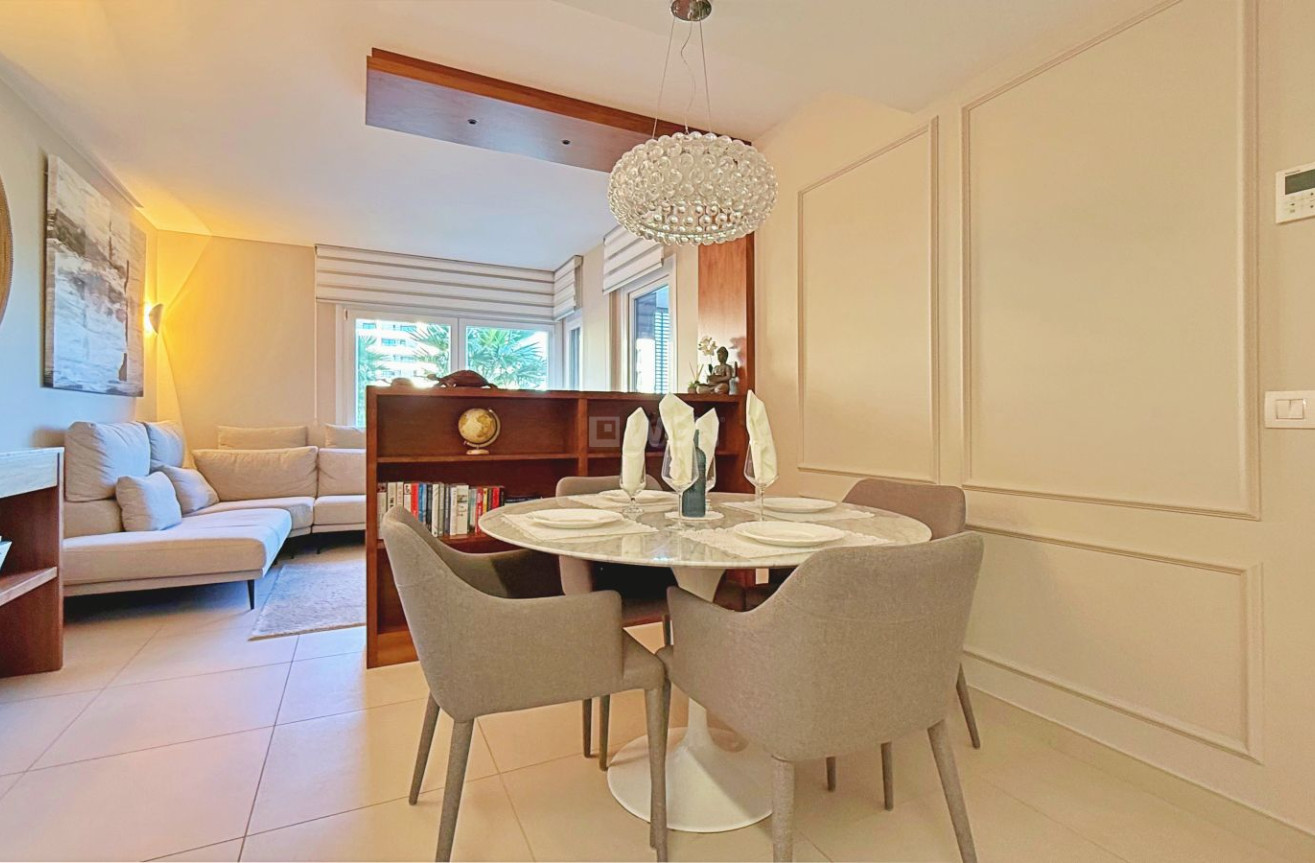 Odsprzedaż - Mieszkanie w bloku - Torrevieja - Costa Blanca