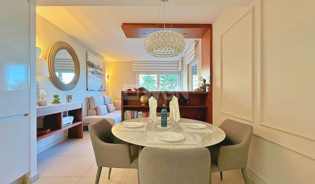 Odsprzedaż - Mieszkanie w bloku - Torrevieja - Costa Blanca