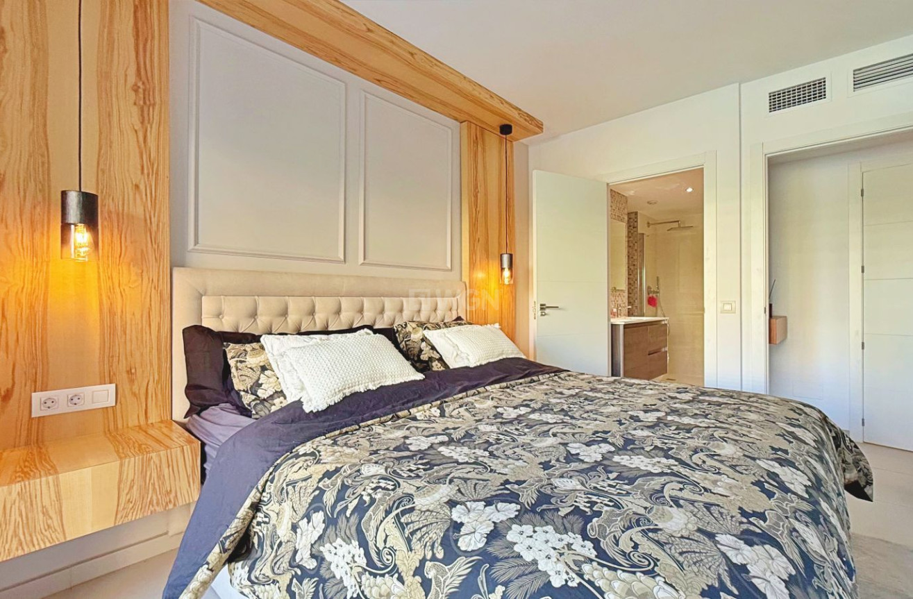 Odsprzedaż - Mieszkanie w bloku - Torrevieja - Costa Blanca