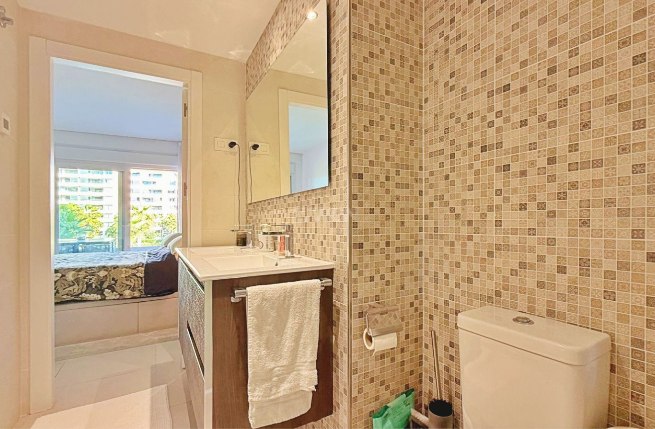 Odsprzedaż - Mieszkanie w bloku - Torrevieja - Costa Blanca