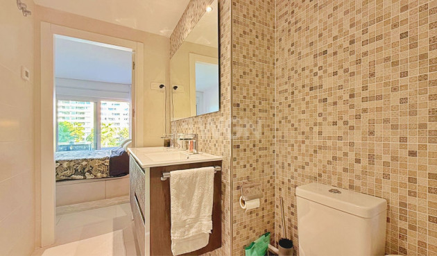 Odsprzedaż - Mieszkanie w bloku - Torrevieja - Costa Blanca