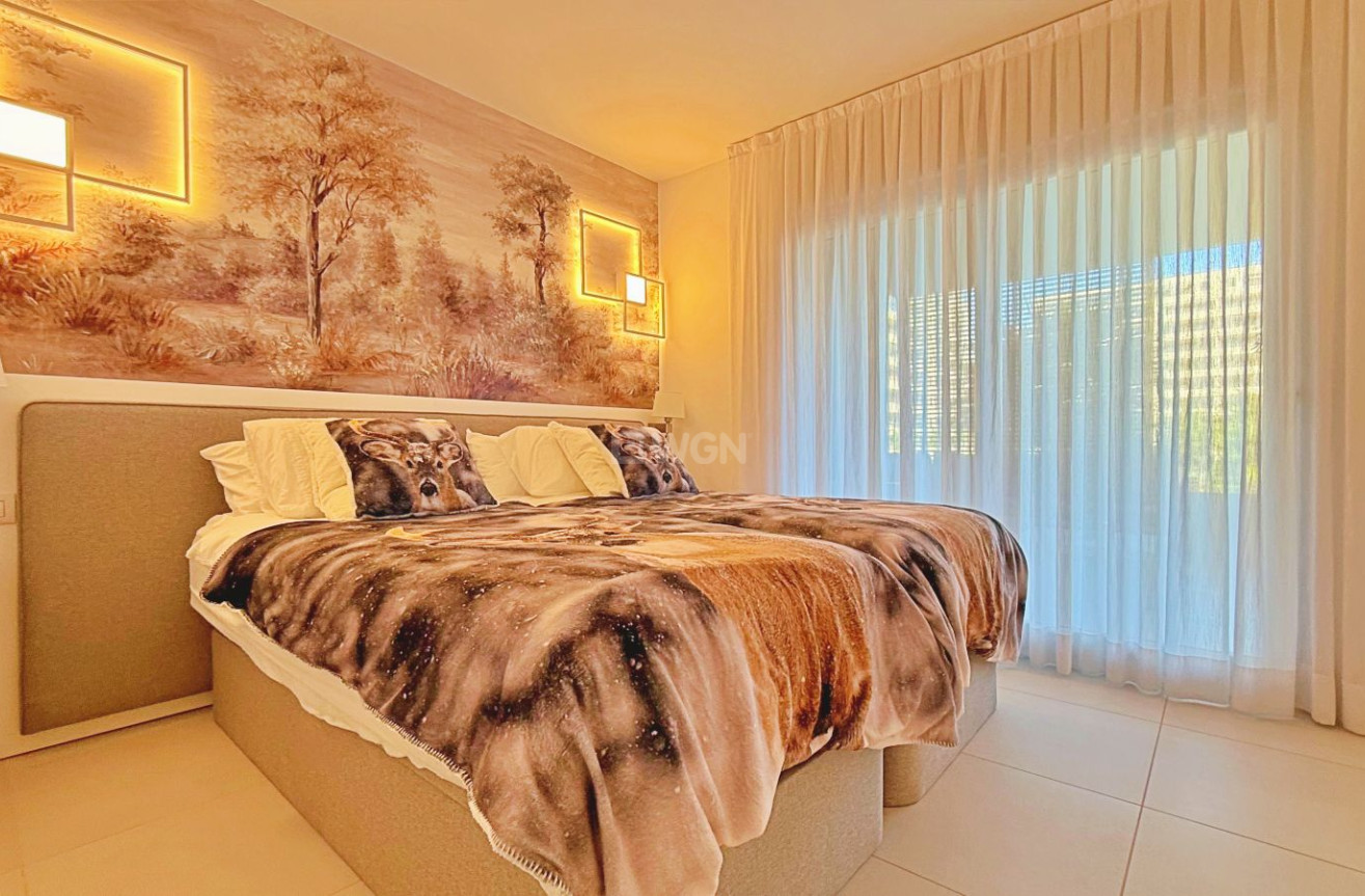 Odsprzedaż - Mieszkanie w bloku - Torrevieja - Costa Blanca