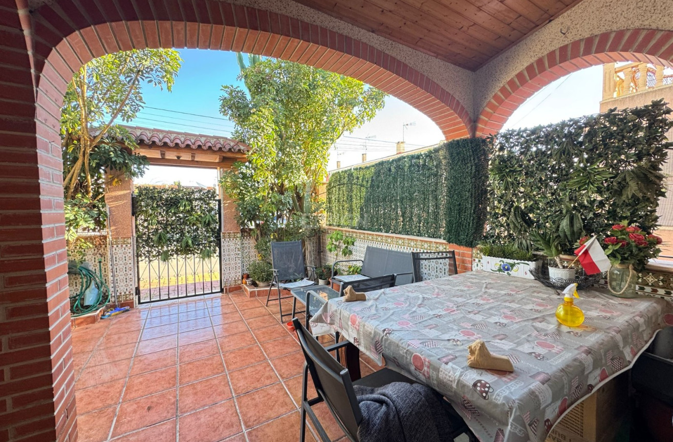 Odsprzedaż - Kamienica - Torrevieja - Costa Blanca